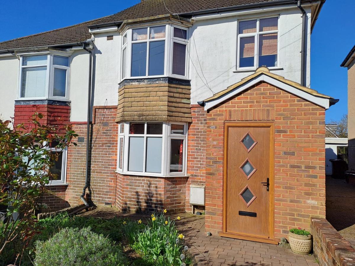 Quiet Comfortable Patcham Studio Free Parking Hallway Shared With Host Apartment Brighton Екстериор снимка